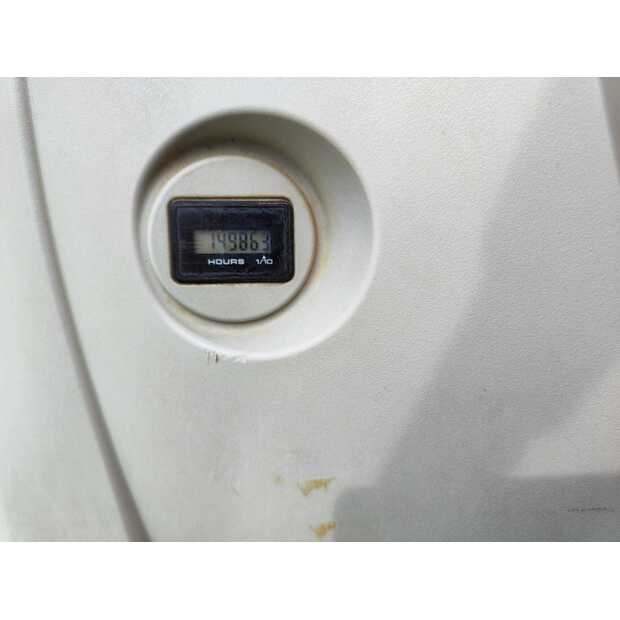 2012 نيو هولاند E235BSR-2-42116092