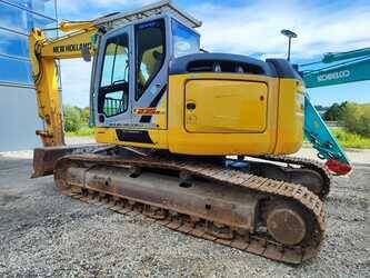 Image de 2011 New Holland E235BSR-2