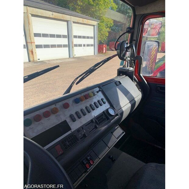 1997 رينو S150-42121645