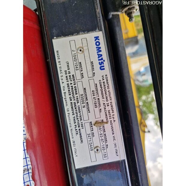 Komatsu WB97R-42121805