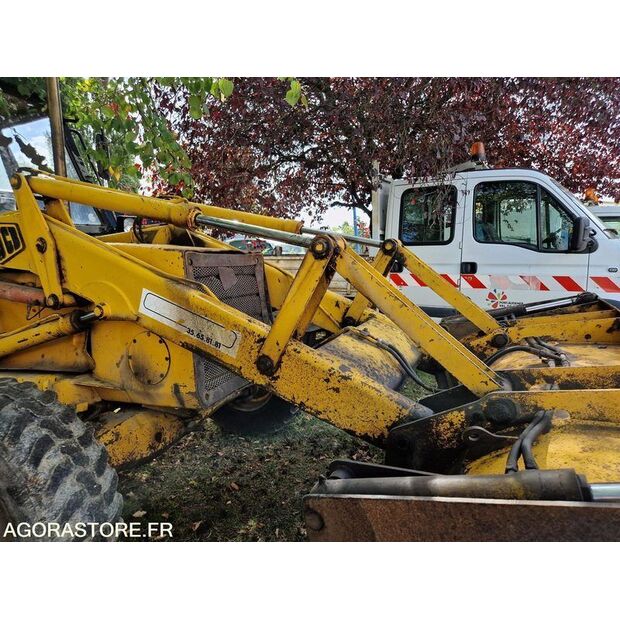 جيه سي بي 3CX-42121834