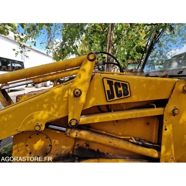 جيه سي بي 3CX-42121857