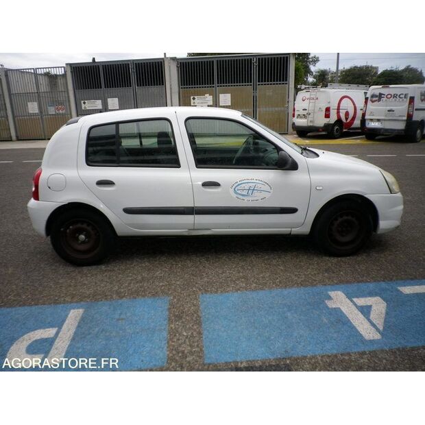 2009 Renault Clio-42122508