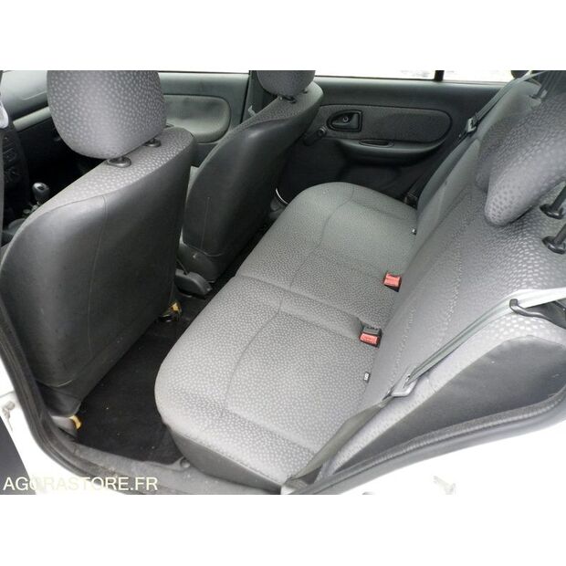 2009 Renault Clio-42122510