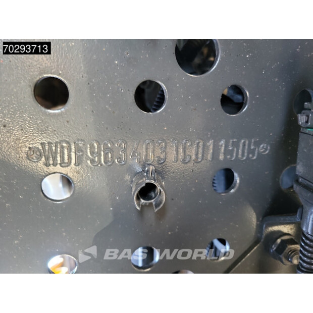 2019 مرسيدس بنز Actros 1942-42123373