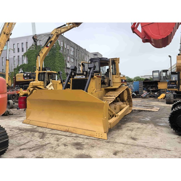 2020 كاتربيلر D6H-42124425