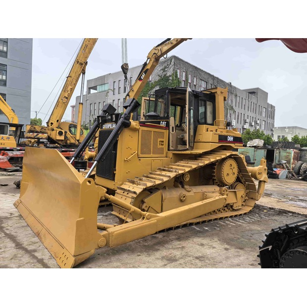 2020 كاتربيلر D6H-42124427