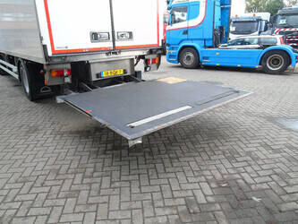 2016-man-tgm-18-250-1314749-42136521