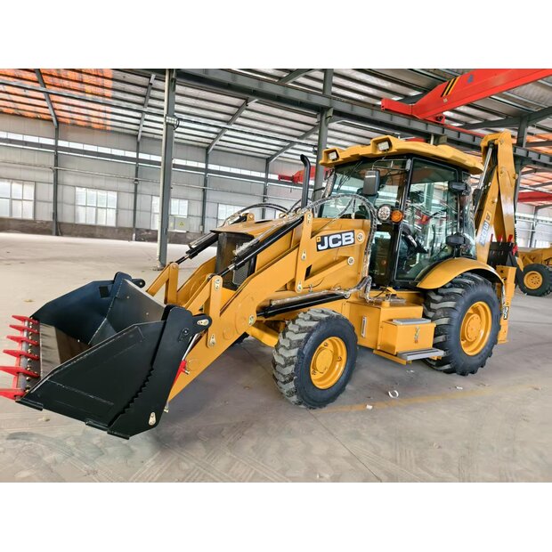 2024 جيه سي بي 3CX-42136936