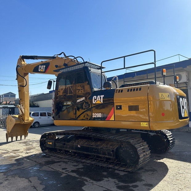 2024 كاتربيلر 320D-42136952