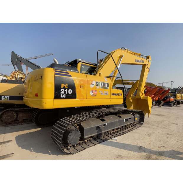 2023 Komatsu PC210-8-42148431