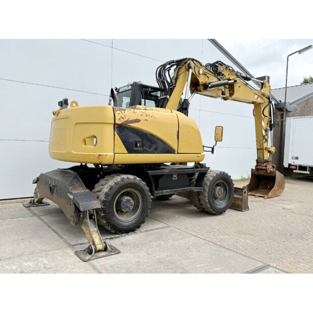2010 Caterpillar M313D-42149891