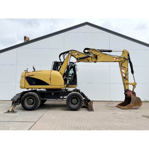 2010 Caterpillar M313D-42149901