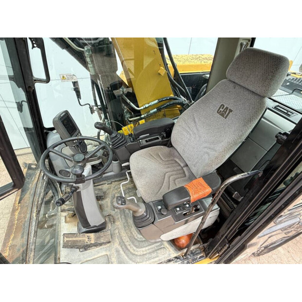 2010 Caterpillar M313D-42149914