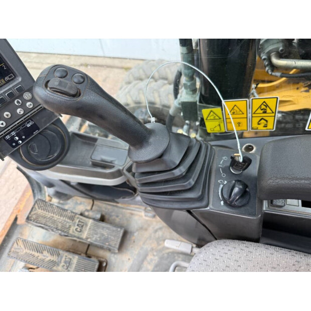 2010 Caterpillar M313D-42149918