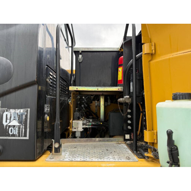 2010 Caterpillar M313D-42149936