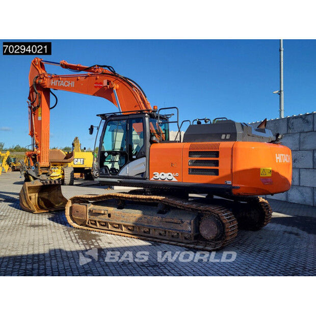 2018 Hitachi ZX300LC-6-42150850