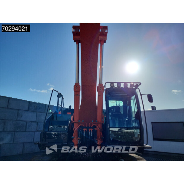 2018 Hitachi ZX300LC-6-42150857