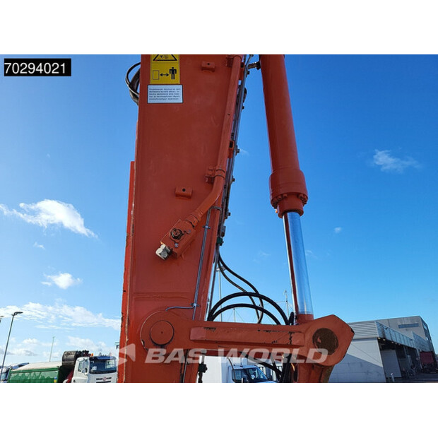 2018 Hitachi ZX300LC-6-42150859