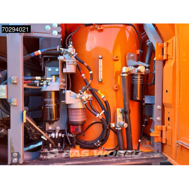 2018 Hitachi ZX300LC-6-42150866