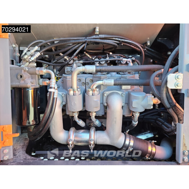 2018 Hitachi ZX300LC-6-42150868