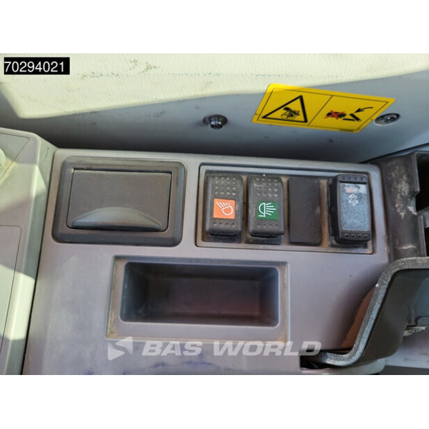 2018 Hitachi ZX300LC-6-42150882