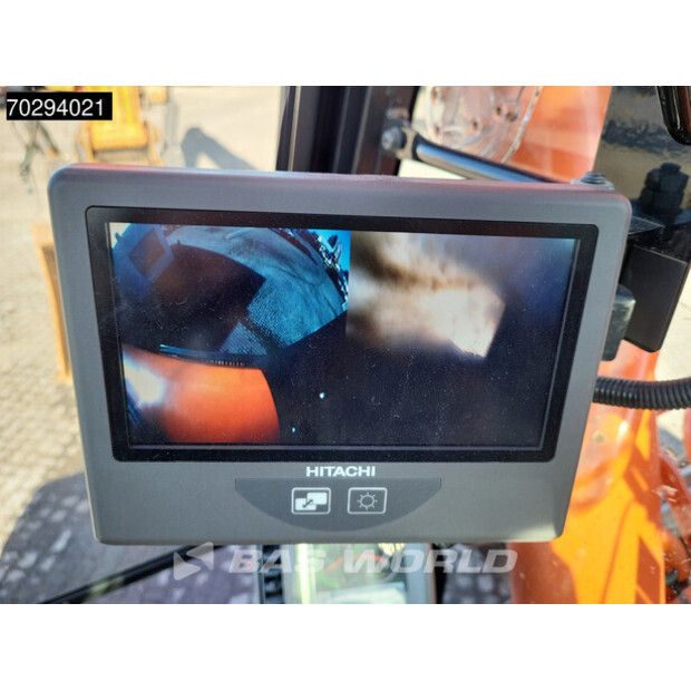 2018 Hitachi ZX300LC-6-42150890