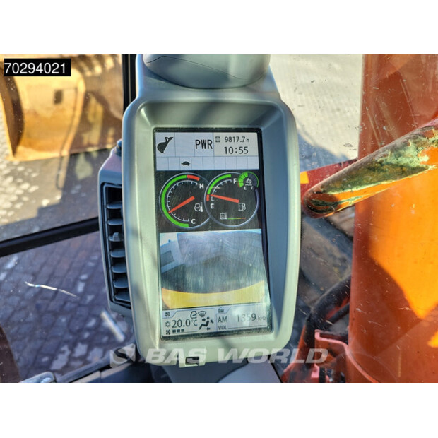 2018 Hitachi ZX300LC-6-42150894