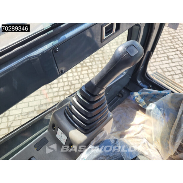 2025 Hyundai R210-42152122