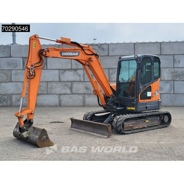 2020 دووسان DX63-3-42152161