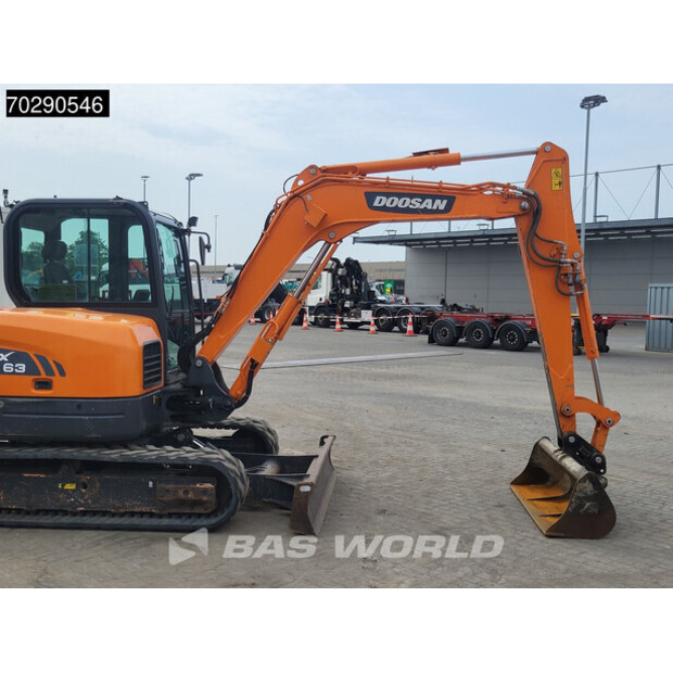 2020 دووسان DX63-3-42152169