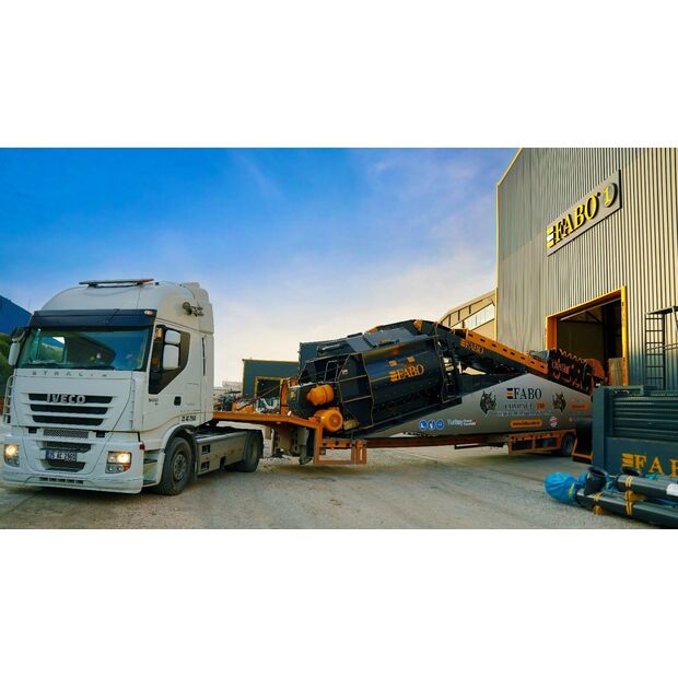 2025 FABO Compact-180-42154784