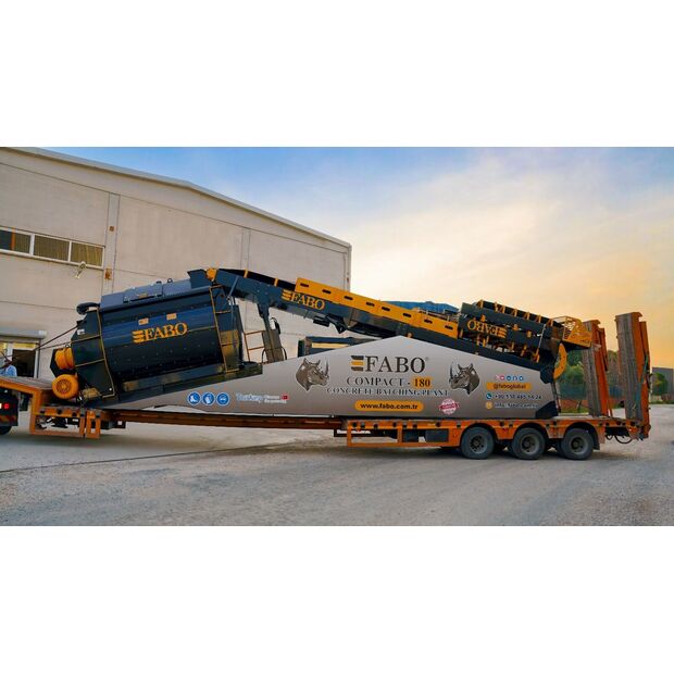 2025 FABO Compact-180-42154785