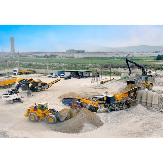 2025 FABO FTB 1550-42156977