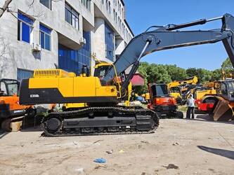 صورة ل حفارات مجنزرة 2023 فولفو EC350DL