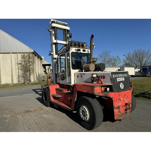 2016 Svetruck 13.6-120-32-42174017