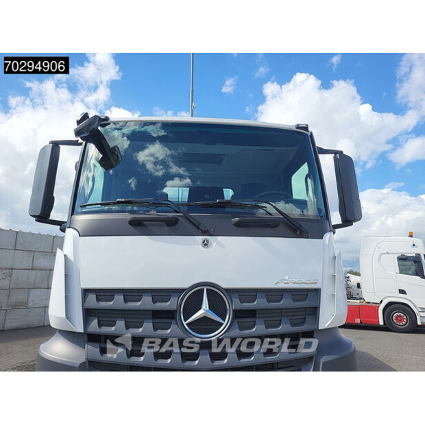 2023 Mercedes-Benz Arocs 3743-42176475