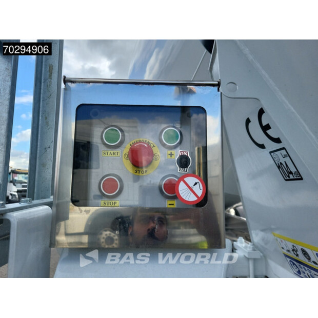 2023 Mercedes-Benz Arocs 3743-42176489