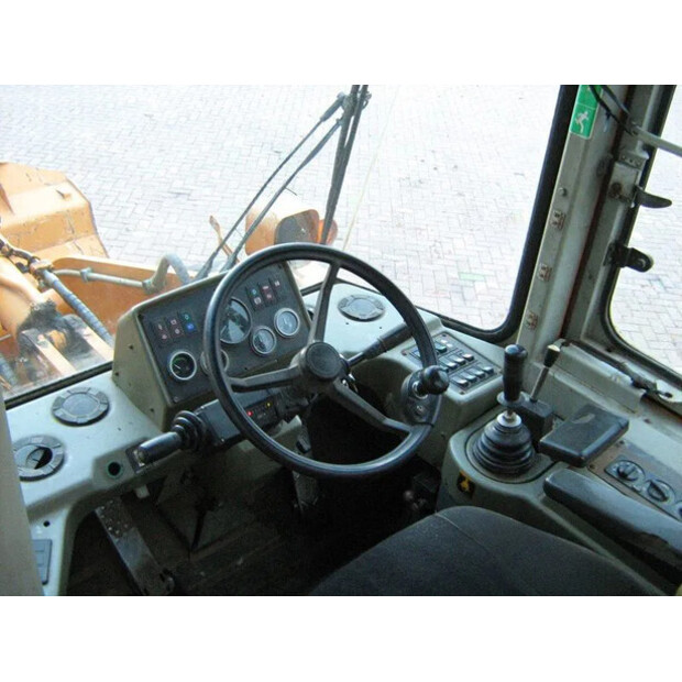 2000 هيونداي HL740-3-42177297