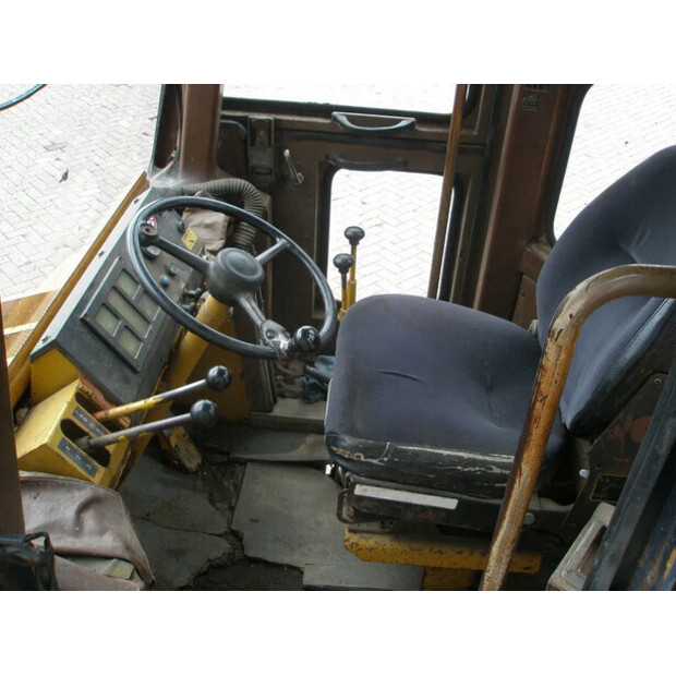1990 كوماتسو W40-2-42177375