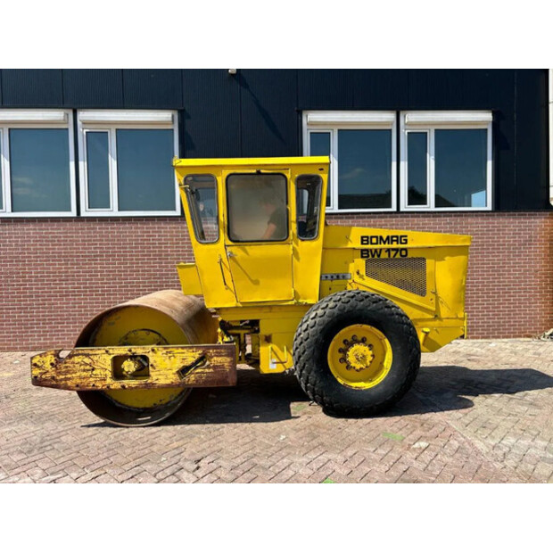 1982 بوماج BW170D-42177460