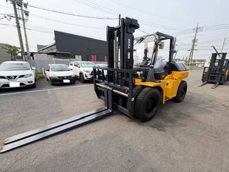 صورة ل رافعات شوكية 2025 تي سي ام FD80-4
