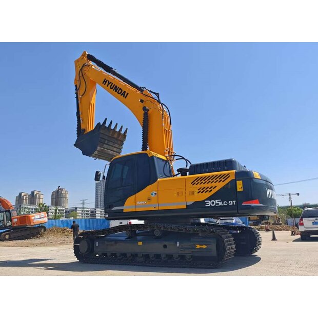 2024 Hyundai 305LC-9T-42194950
