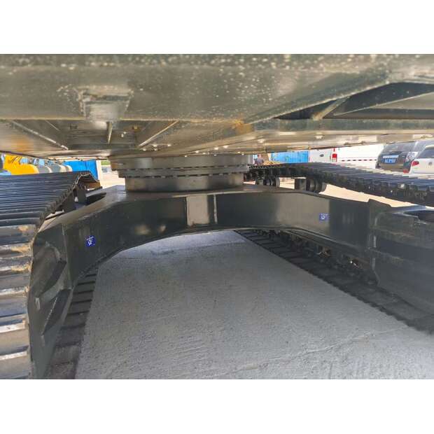 2024 Hyundai 305LC-9T-42194952