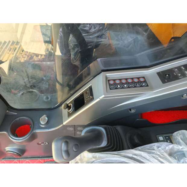 2024 Hyundai 305LC-9T-42194957