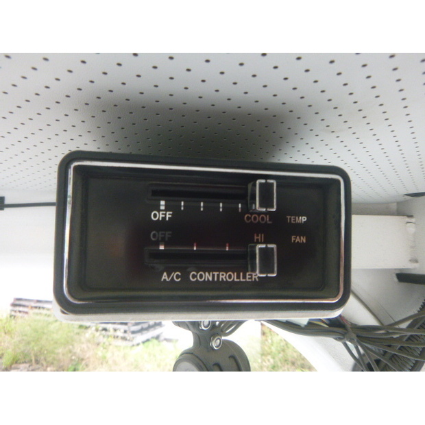 2017 UNICARRIERS FHD30T5-42195039