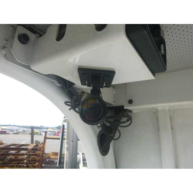2017 UNICARRIERS FHD30T5-42195042