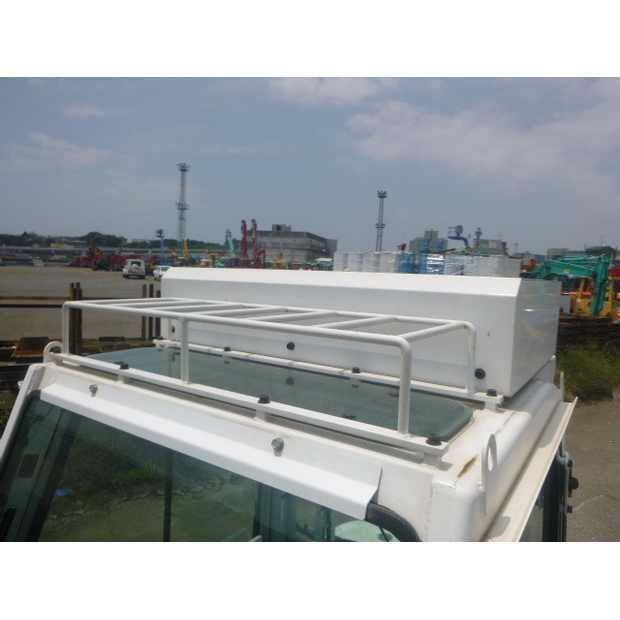 2017 UNICARRIERS FHD30T5-42195046