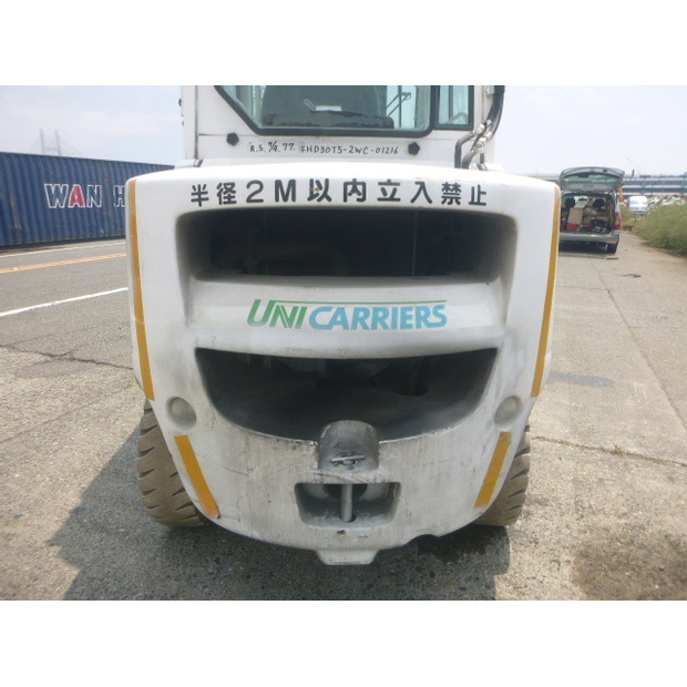 2017 UNICARRIERS FHD30T5-42195047