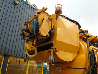 2011-volvo-fmx-420-1315753-42195684